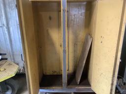 METAL CHEMICAL STORAGE CABINET WITH VENT
