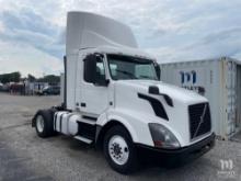 2012 Volvo VNL Day Cab Tractor Truck