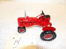 Farmall 1/16 Model B Highly Detailed