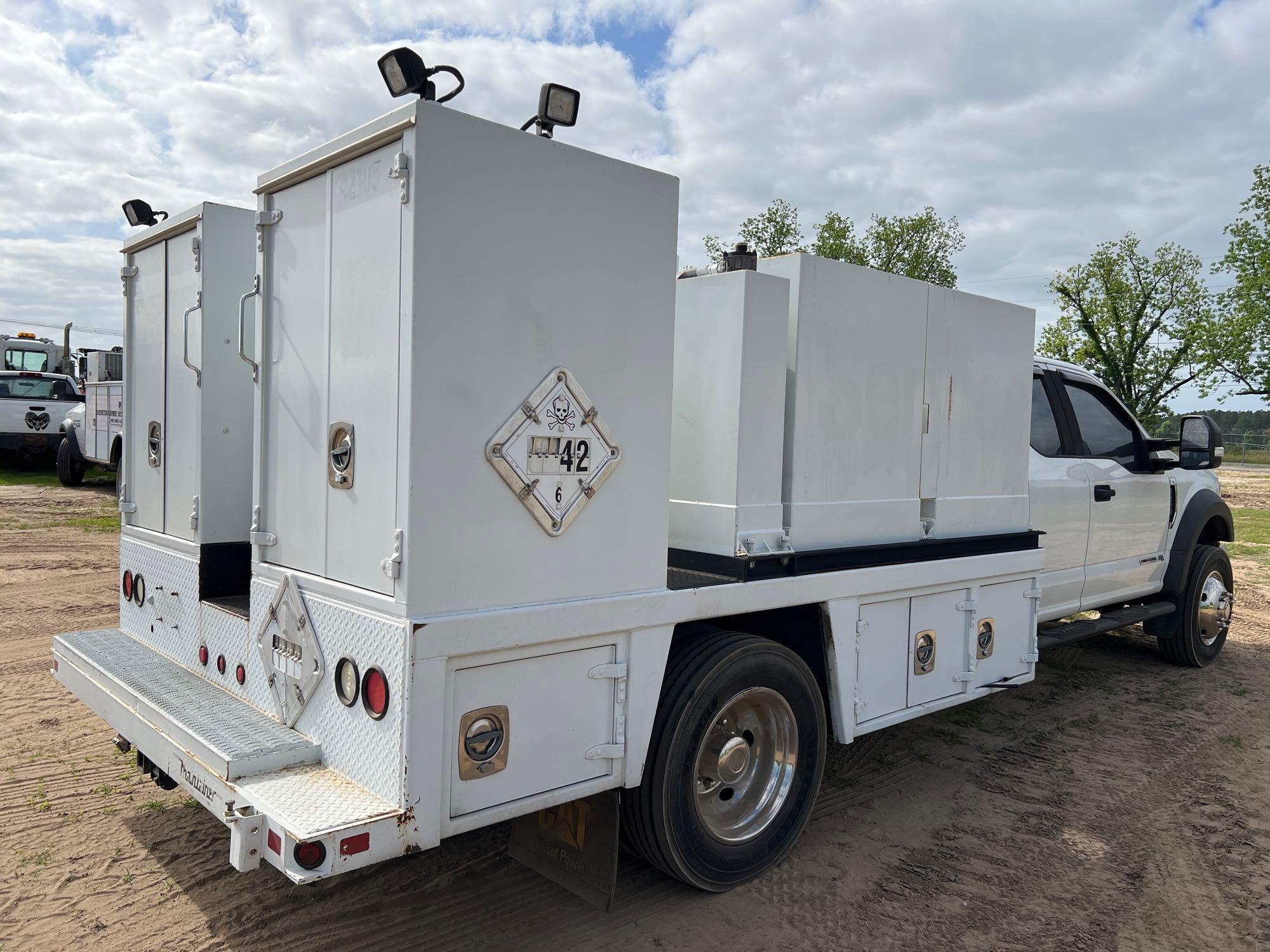 2017 FORD F-550 XL EXT CAB LUBE TRUCK