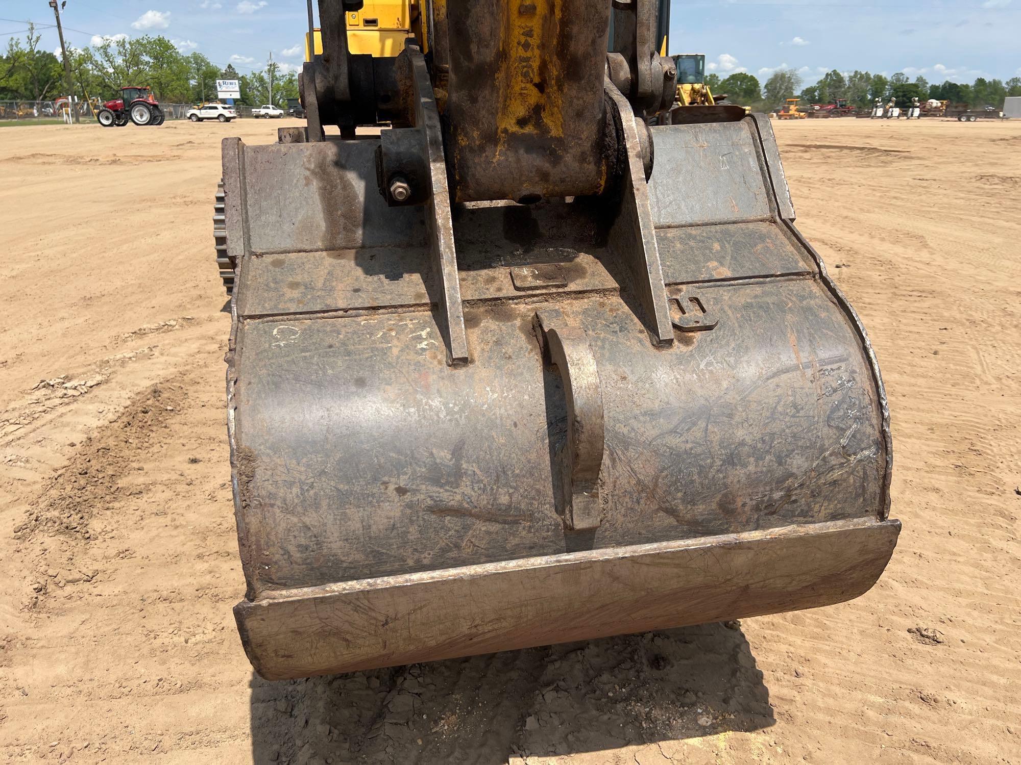 2019 KOMATSU PC290LC-11 EXCAVATOR