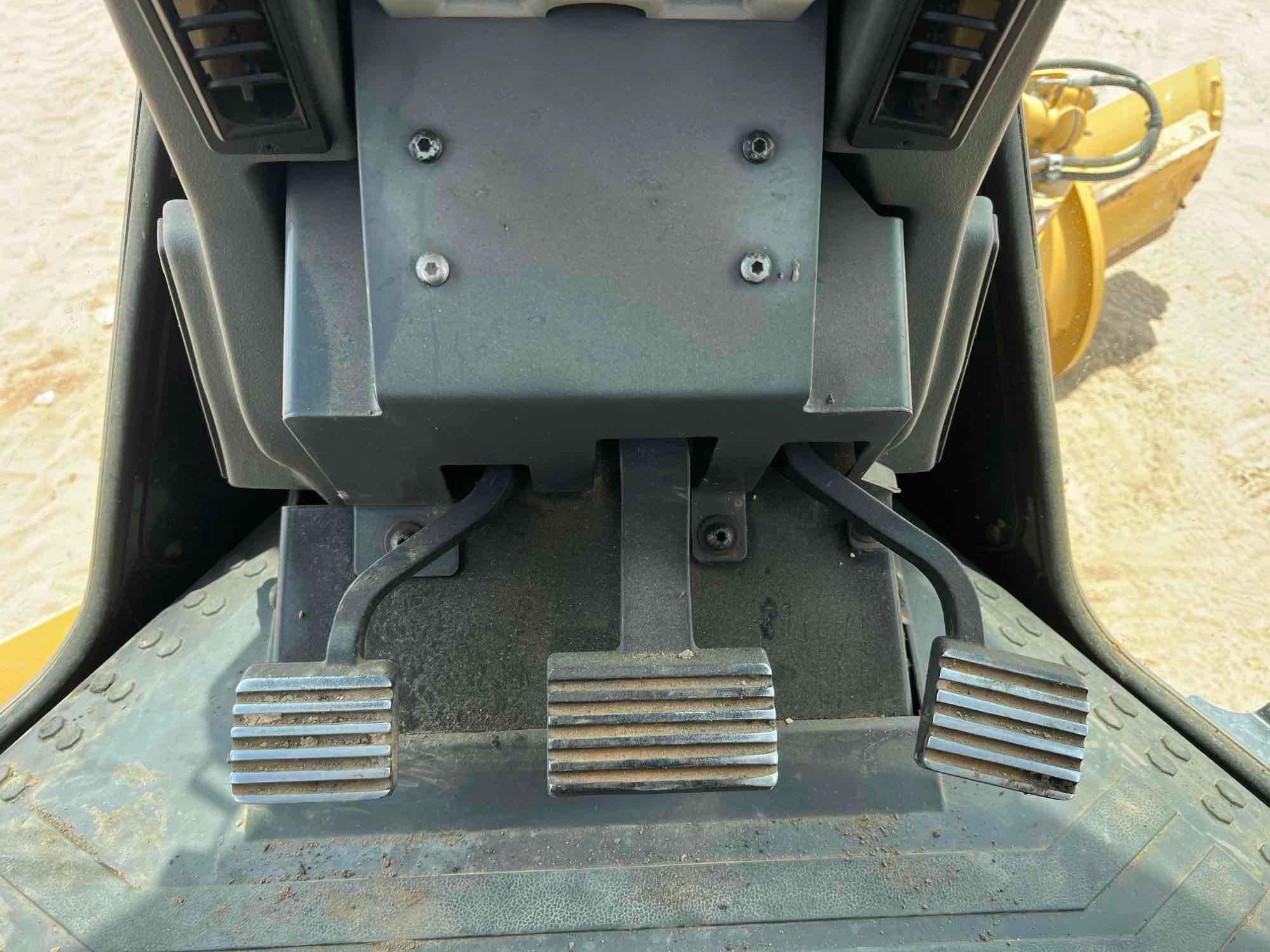 2013 CATERPILLAR 12M2 MOTOR GRADER