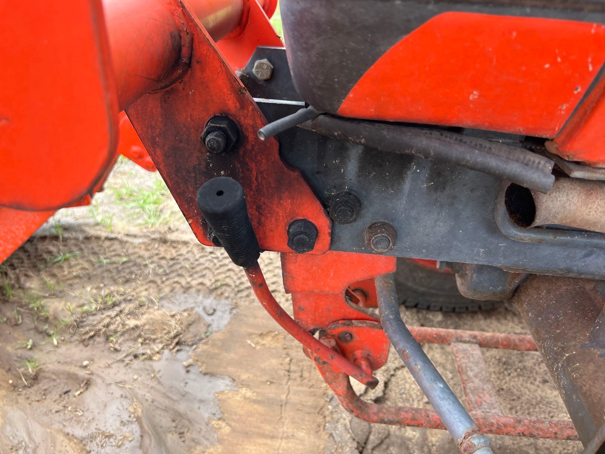 KUBOTA B7500 TRACTOR