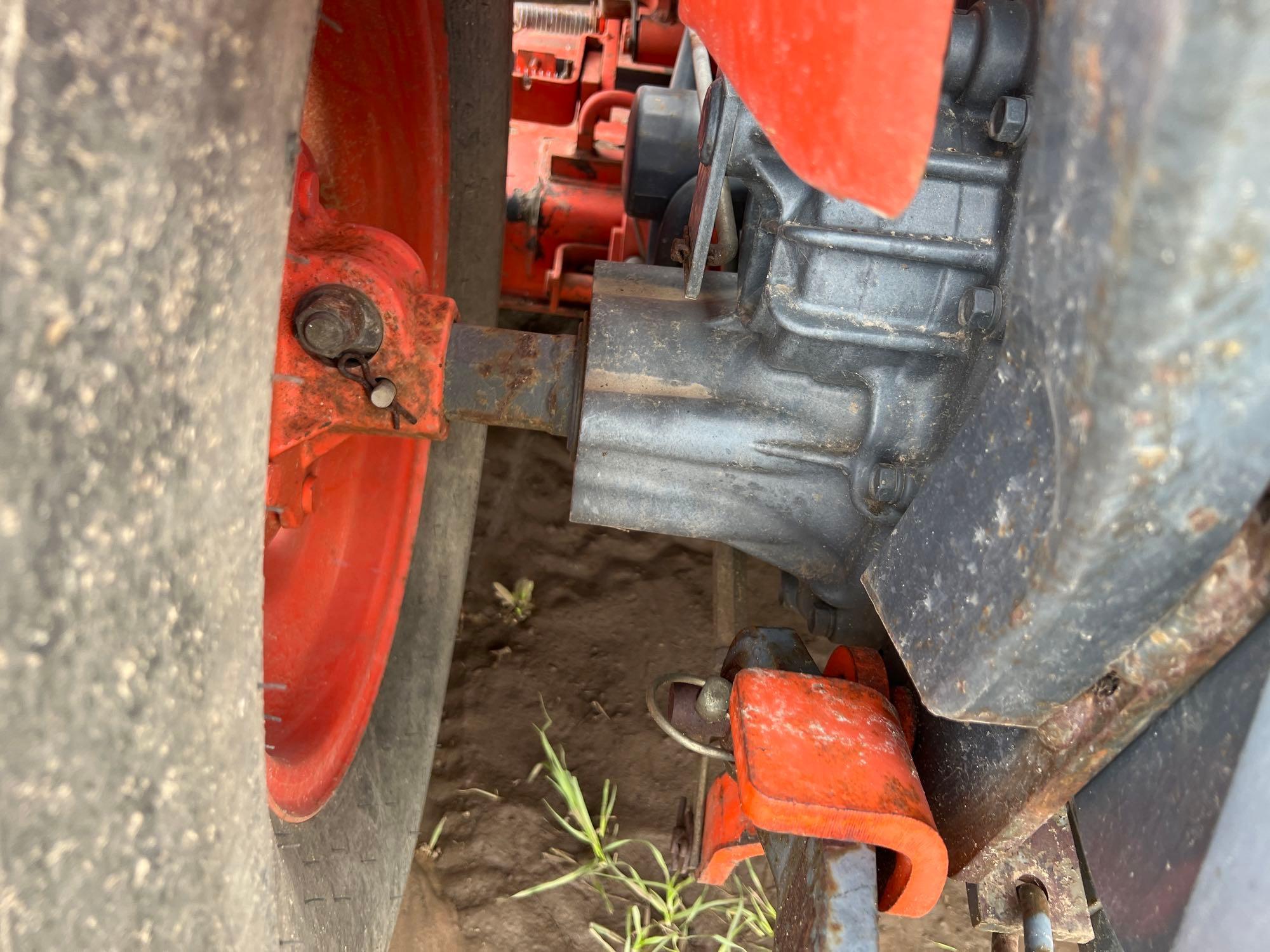 KUBOTA B7500 TRACTOR