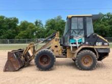 CATERPILLAR 906 LOADER