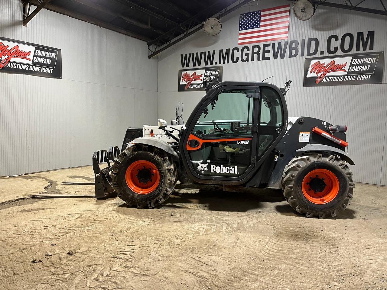 2019 Bobcat V519 Vershandler Telehandler