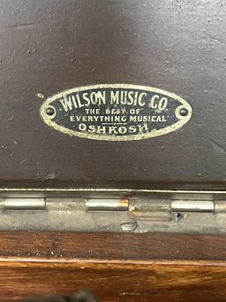 Wilson Music Co Victrola in Working Order