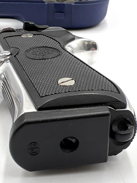 Beretta Model 92FS 9mm Semi-Auto Pistol in Box