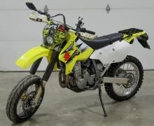 Suzuki DR-Z400S Dirt Bike