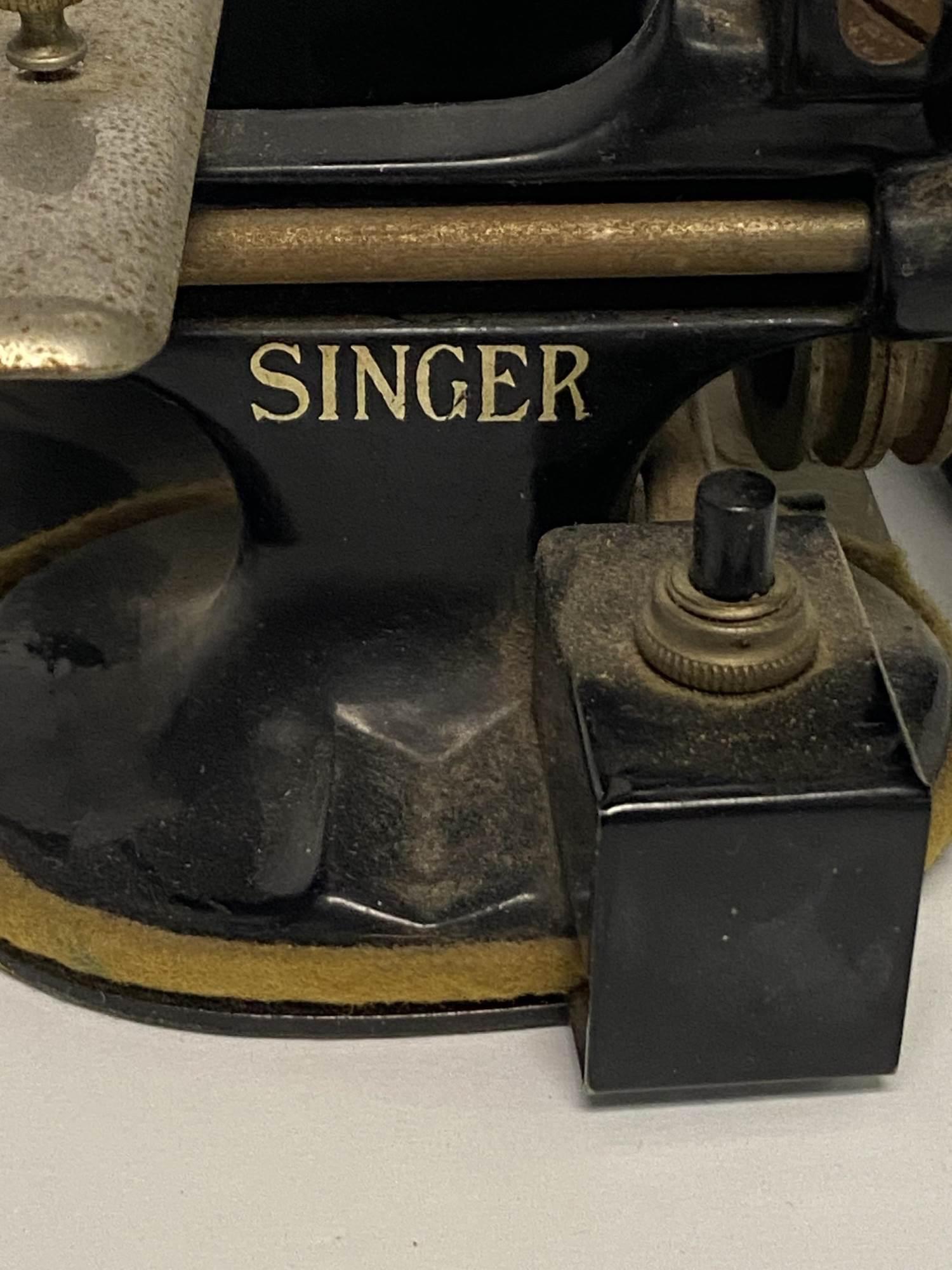 FABULOUS SINGER MODEL J-I SEWING MACHINE