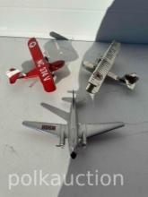 (3) COLLECTIBLE AIRPLANES