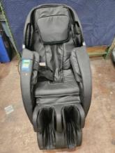 Insignia Massage Chair ***TURNS ON***