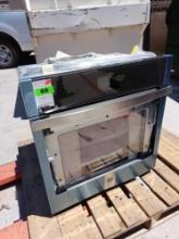 GE 27 in. Smart Built in Convection Single Wall Oven*BROKEN GLASS*CONDITIONS UNKNOWN*