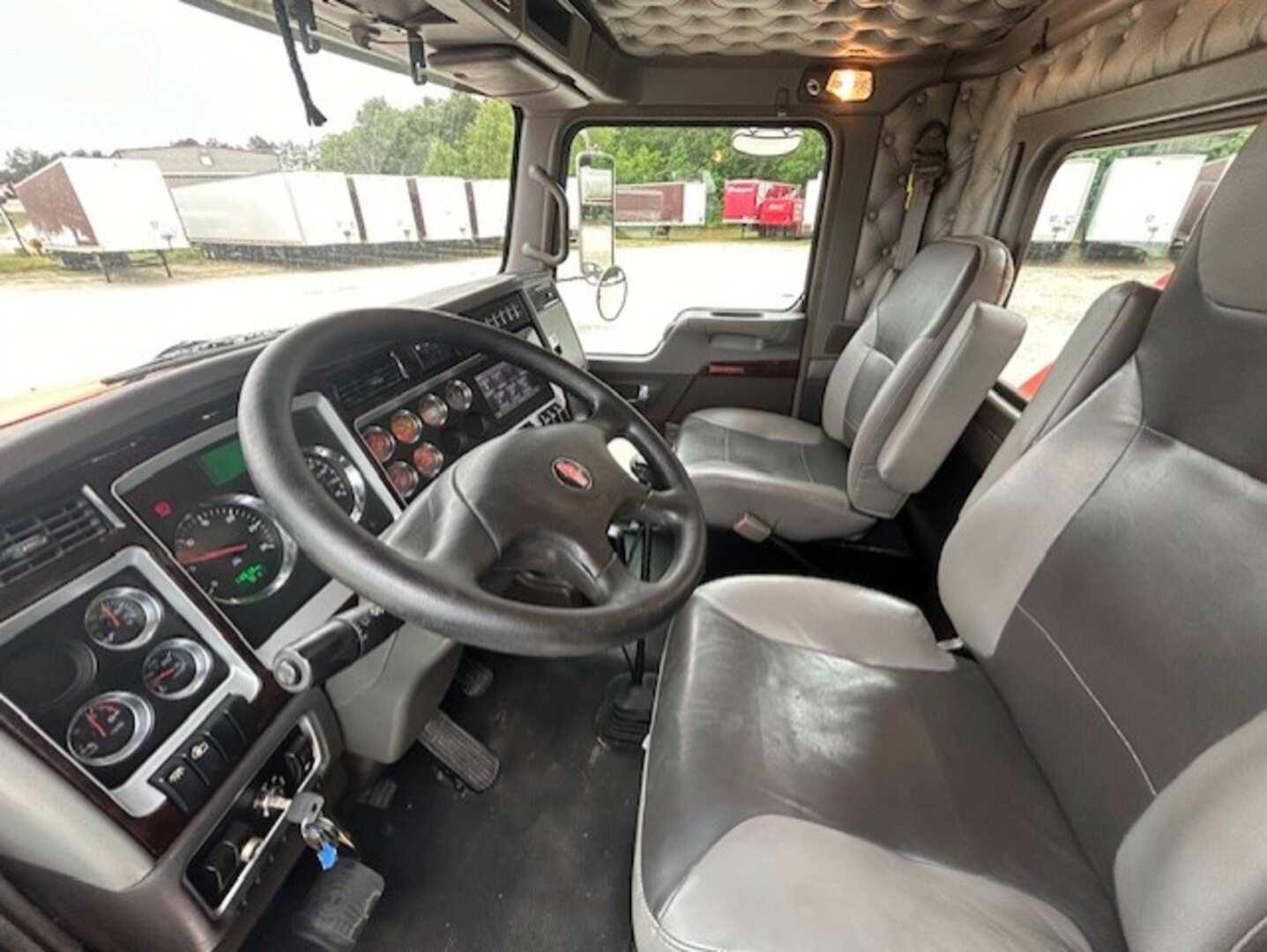 2014 KENWORTH KNUCKLEBOOM CRANE