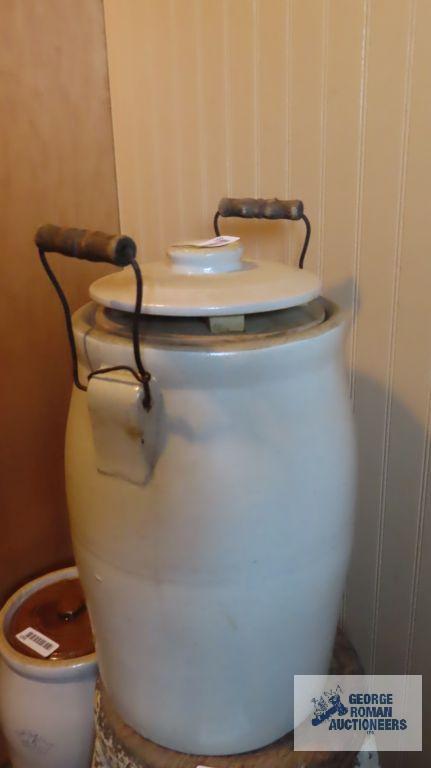 Two handled crock, number 5, extra wooden lid