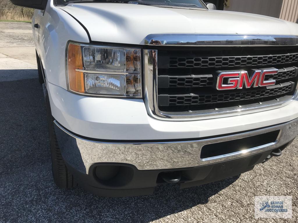 2011 GMC TRUCK WITH CAP. VIN: 1GT02ZCG3BF142480. MILEAGE: 84,732.