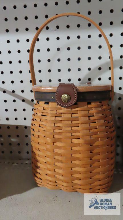 Longaberger Country Estates Collection 2000 saddlebrook basket and Collectors Club charter member