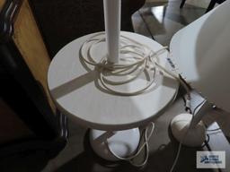 Floor lamp table and table lamp