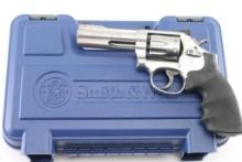 Smith & Wesson 617-6 .22 LR SN: DAN5875