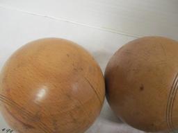 English medium size Lawn Balls