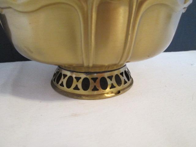 Aladdin Gold Metal Font Oil Lamp with Lemon Branch Design Chimney
