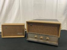 Vintage Emerson model 905 Series B Phonograph & Speaker model 972