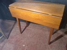 Antique Yellow Pine Drop Side Table with Tapered Legs