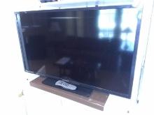 MAgnavox Flat Screen TV with remote, 40"
