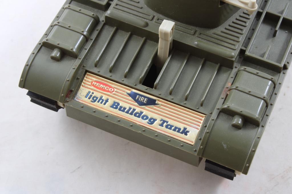 Remco Light Bulldog Battery Op Tank 1960's Plus
