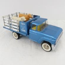 Structo Farms Stake truck with 2 cows