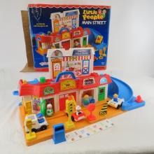 Fisher Price Little People Main Street in Box