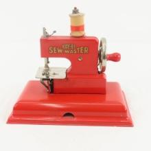 Kay AN EEE Sew Master Toy sewing machine