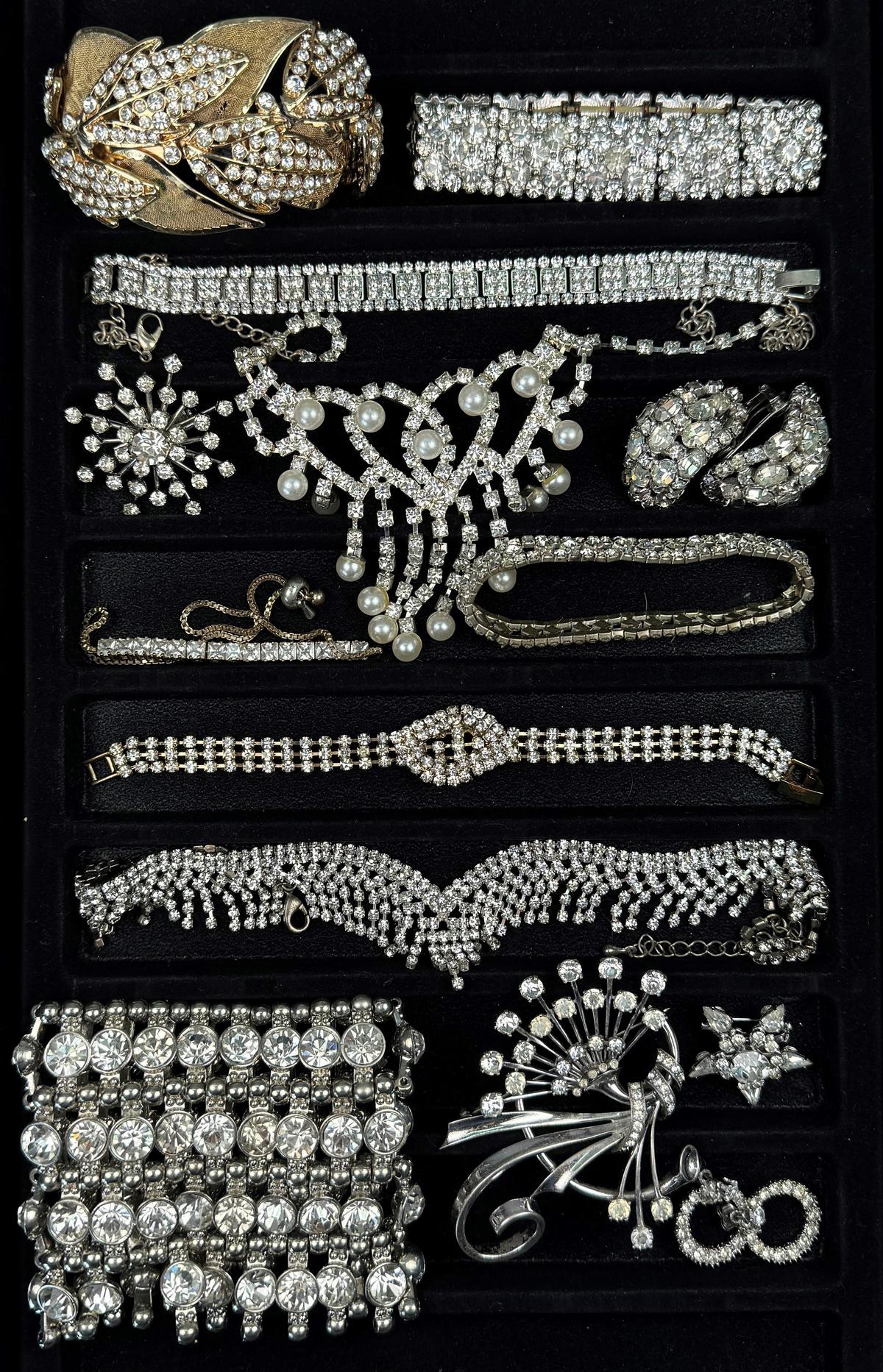 Lot of 14 pieces of vintage & estate rhinestone fashion jewelry