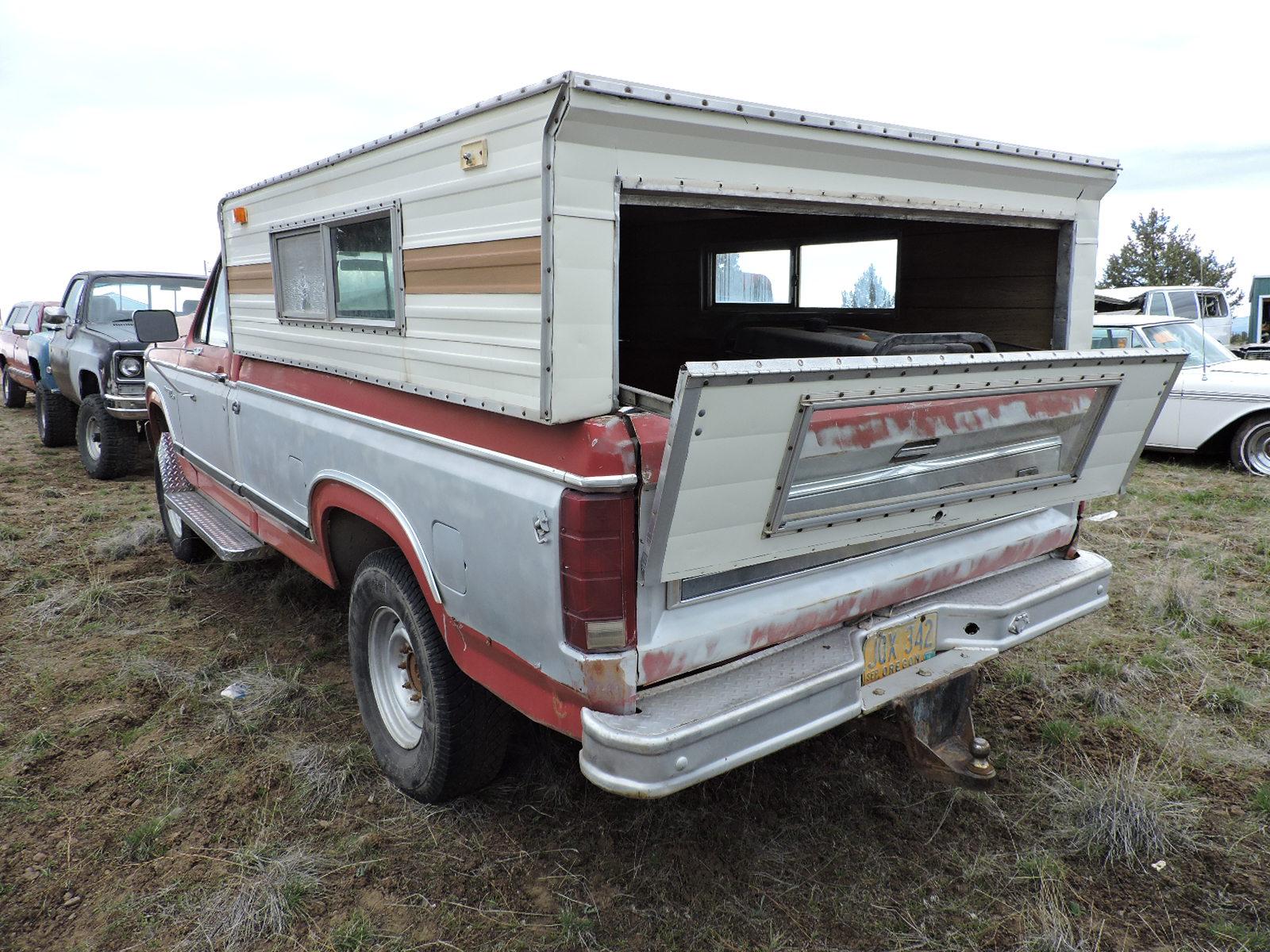 1981 Ford F250 Regular Cab with 'Ranger Package' / 4X4 with Manual Transmission