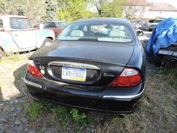 2002 Jaguar S-Type Sedan / Black with Gray Leather