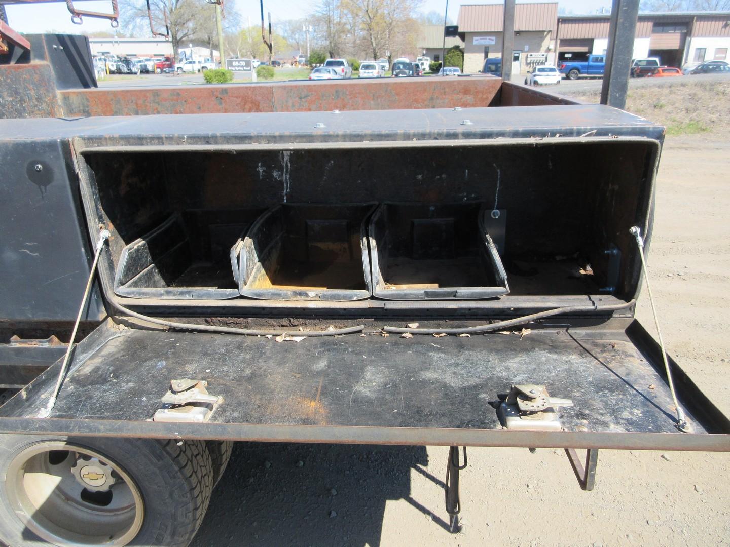 2003 Chevrolet 3500 Utility Truck