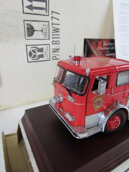 Franklin Mint 1:32 Scale Diecast 1965 Seagrave Ladder Truck Fire Engine MIB