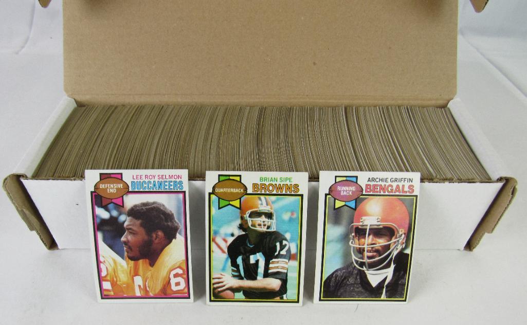 Large Lot (600+) Vintage 1979 Topps Football Cards