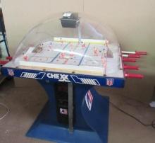 Excellent Vintage Chexx Bubble Top Coin Op Hockey Game. Team USA vs Russia
