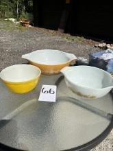 (3) Pyrex Mixing Bowls