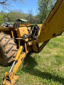 International 3616 Diesel Backhoe