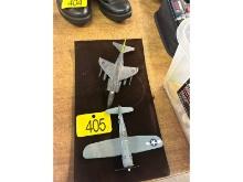2 Model Planes