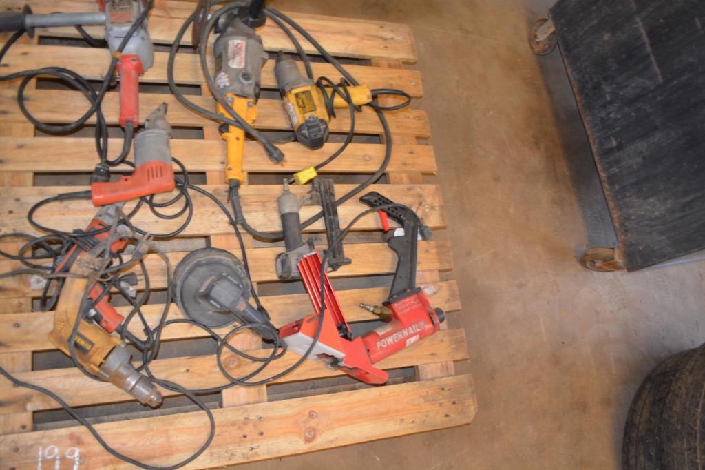 PALLET W/HAND TOOLS