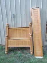 Knotty Pine Cannon Ball Low 4 Poster Twin Size Bed Beadboard Farmhouse Design