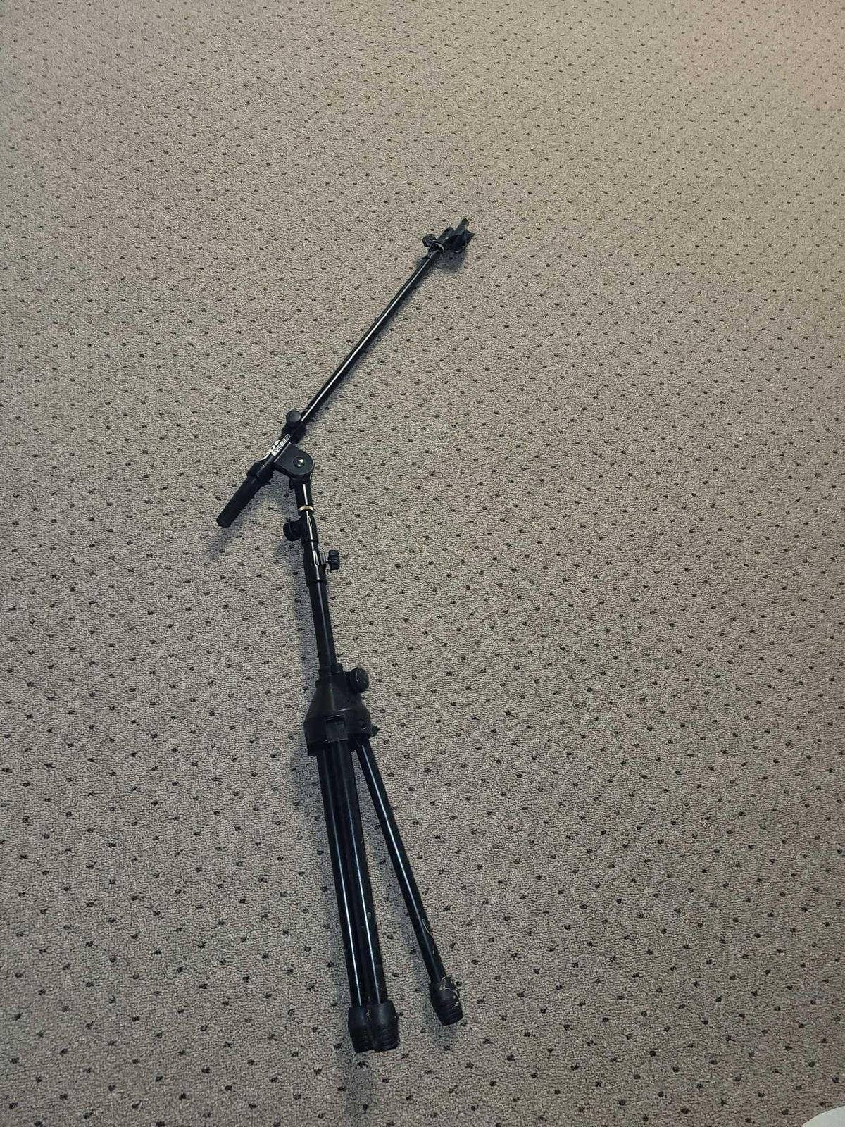 Microphone Stand $2 STS