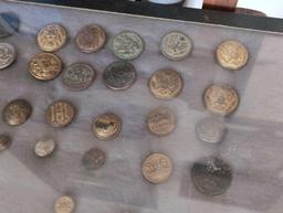 (LR) ASSORTED LOT OF VARIOUS VINTAGE U.S. MILITARY BUTTONS.