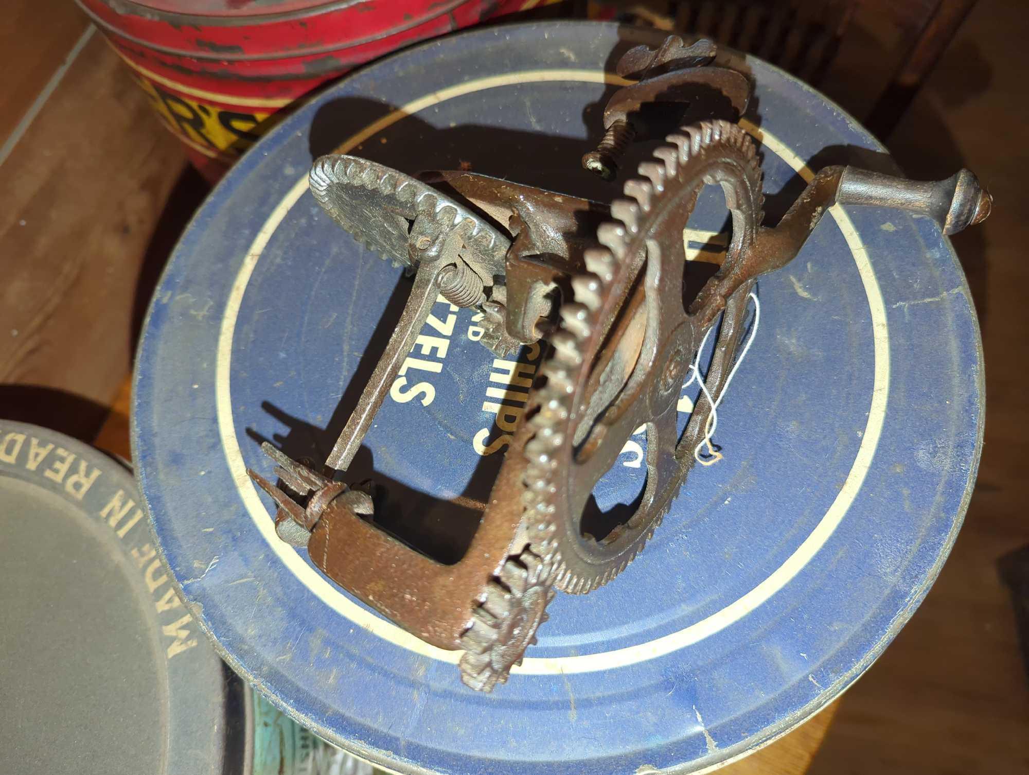 (DR) LOT OF ASSORTED ITEMS INCLUDING OLD STYLE APPLE PEELER, OLD STYLE CROCK CHICKEN FEEDER, 3