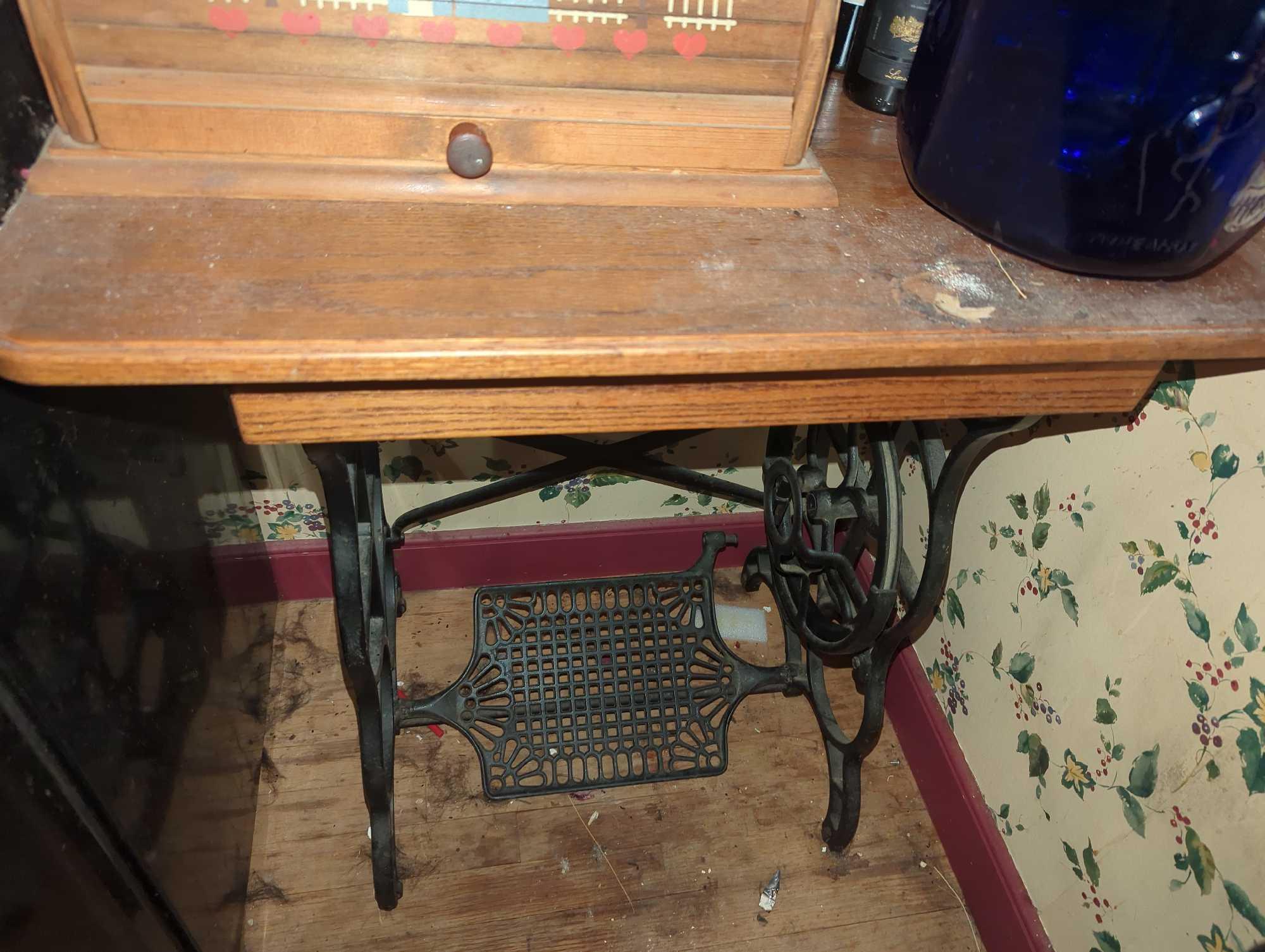 (DR) OLD STYLE SEWING MACHINE TABLE, TABLE TOP HAS SOME DAMAGE, APPROXIMATE DIMENSIONS - 30" H X 30"