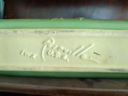 (LR) ROSEVILLE POTTERY SNOWBERRIES CIRCA 1947 GREEN RECTANGULAR WINDOW BOX PLANTER IWX, 11"L 3 1/8"W