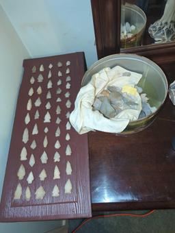 (BR3) LOT OF ARROWHEADS, 55 ON WOOD DISPLAY, AND SEVERAL IN AN OPEN COOKIE TIN